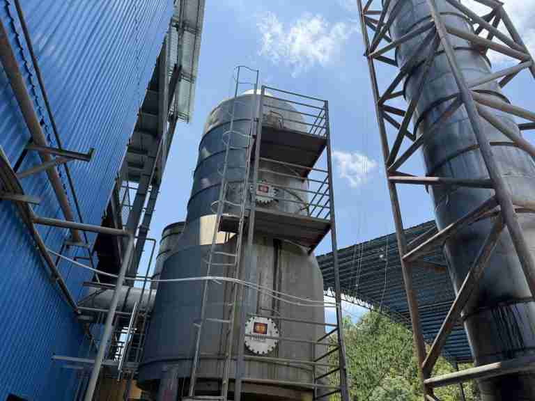 Lignosulfonate drying tower and exhaust stack